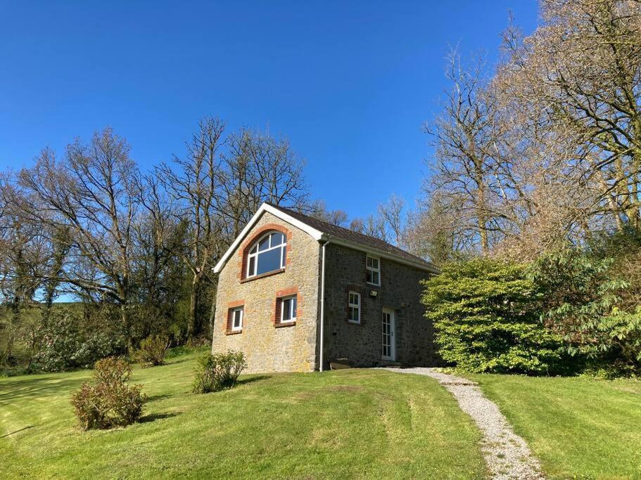 Beautiful Garden Cottage, Close To Llandeilo. Hoel-galed Buitenkant foto