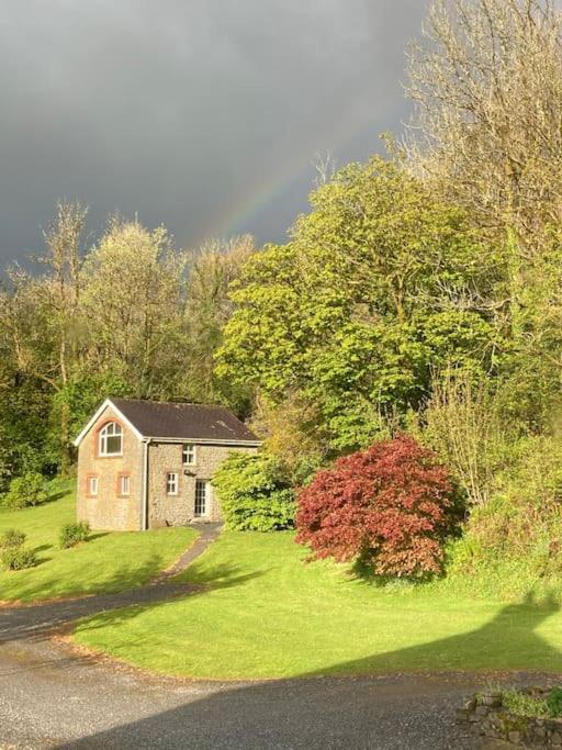 Beautiful Garden Cottage, Close To Llandeilo. Hoel-galed Buitenkant foto